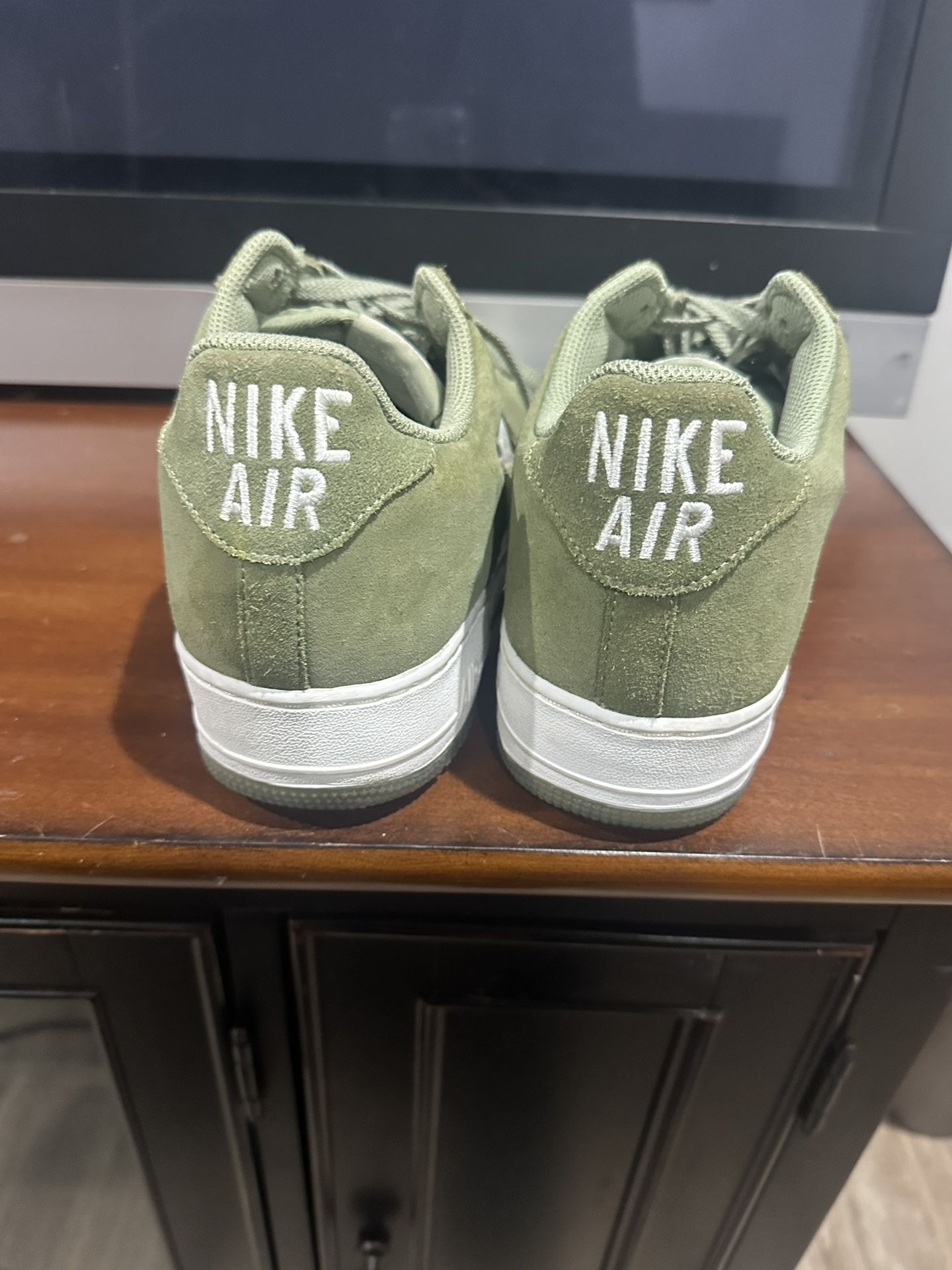 Nike Air Force 1 Low Olive Green Suede Size 12