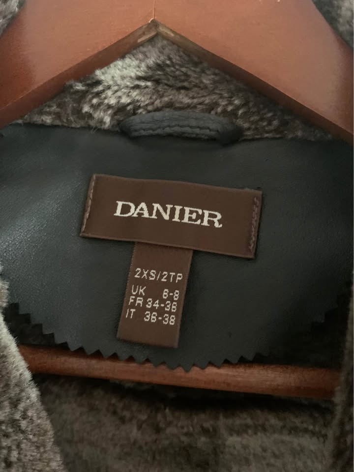 Danier Leather Jacket - photo 2