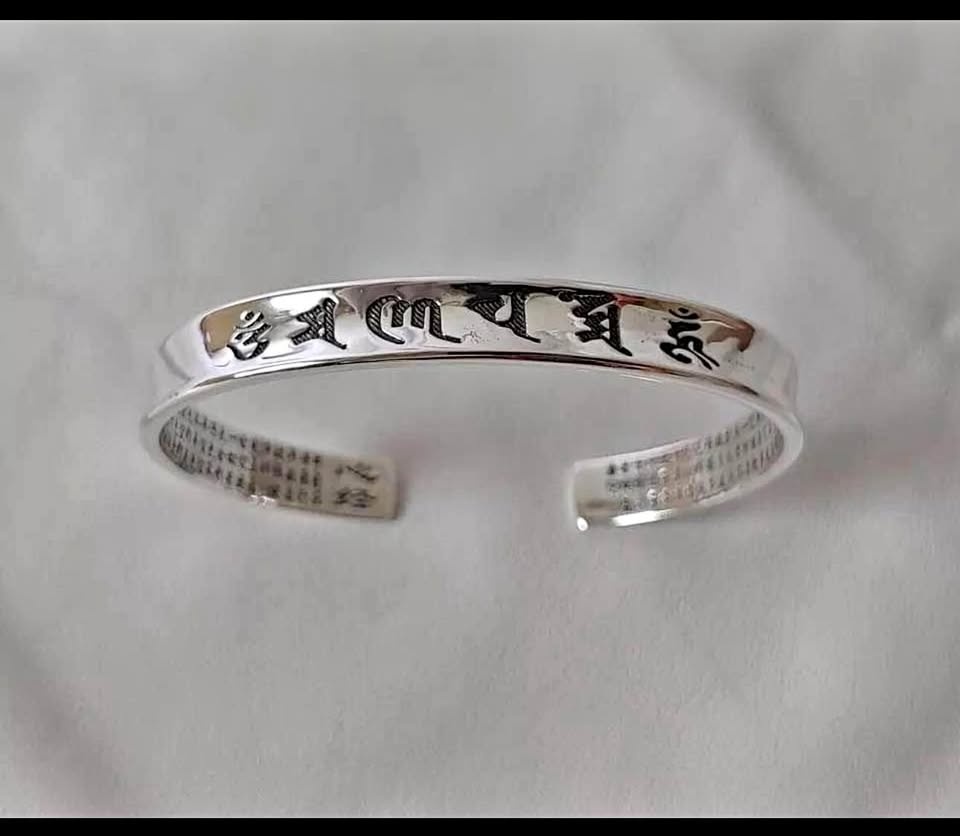 Sterling silver cuff bangle/bracelet hindu mantra amulet