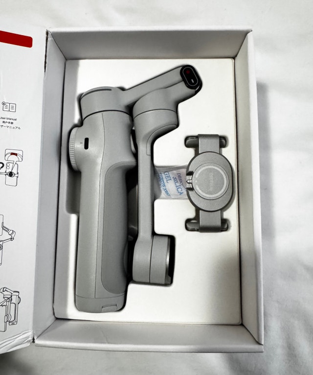 Insta360 Flow 2 Pro AI Tracker Kit Gimbal - photo 3