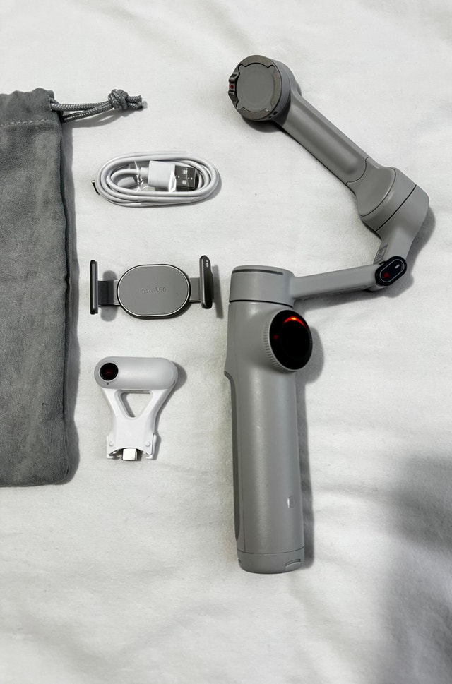 Insta360 Flow 2 Pro AI Tracker Kit Gimbal - photo 5