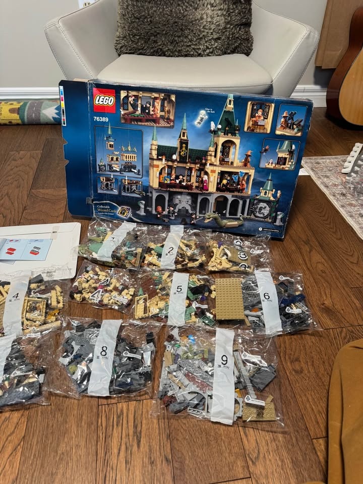 LEGO Harry Potter 76389 Hogwarts Chamber of Secrets (Retired) - photo 2