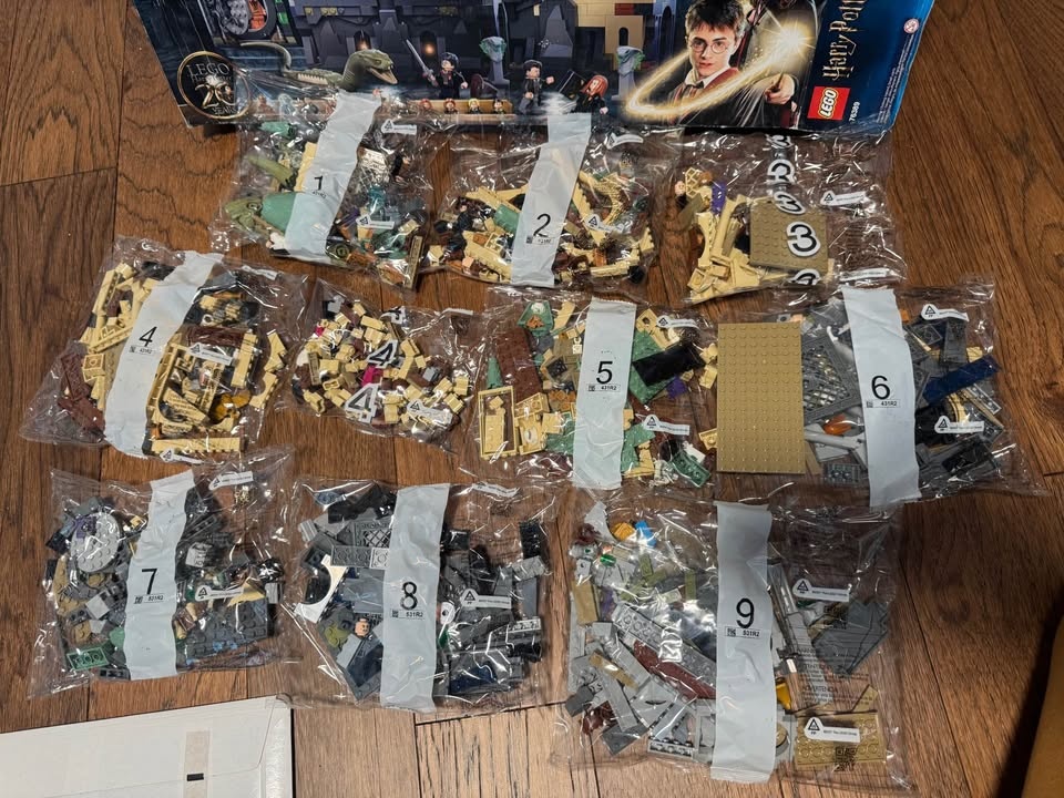 LEGO Harry Potter 76389 Hogwarts Chamber of Secrets (Retired) - photo 4