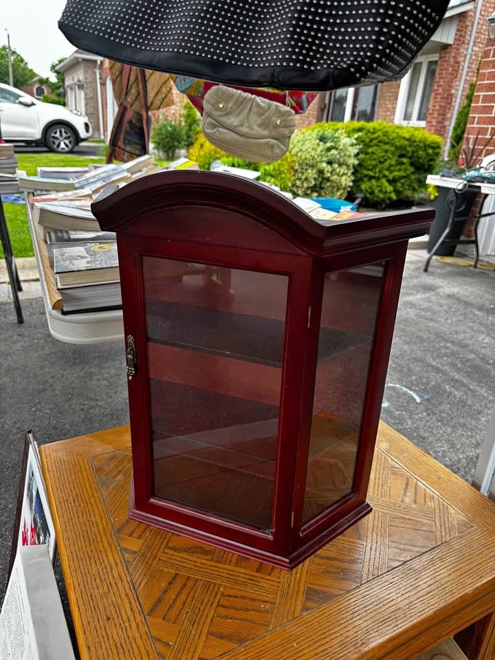 Vintage Wooden Display Cabinet – Glass Door, Cherry Finish
