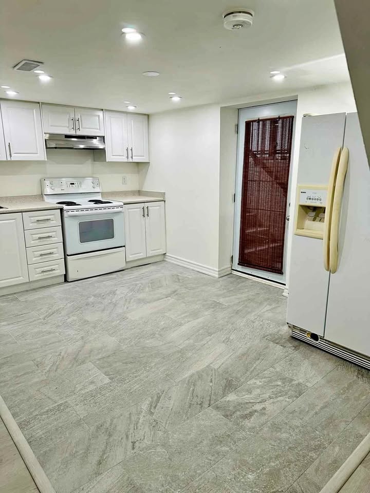 2 Bedroom Basement Apartment - Oshawa, On