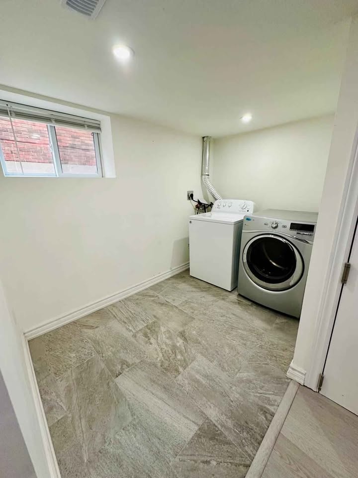 2 Bedroom Basement Apartment - Oshawa, On - photo 4