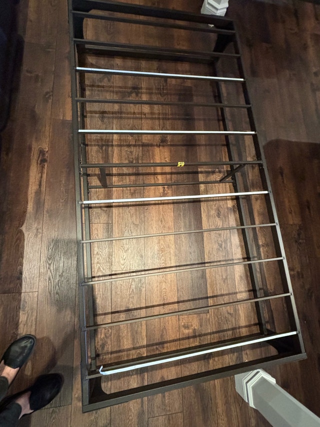 IKEA SINGLE/TWIN Metal Bed Frame with Morgedal Mattress - photo 2