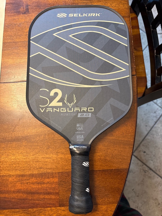 Selkirk Vanguard S2 Midweight 2.0 Pickleball Paddle