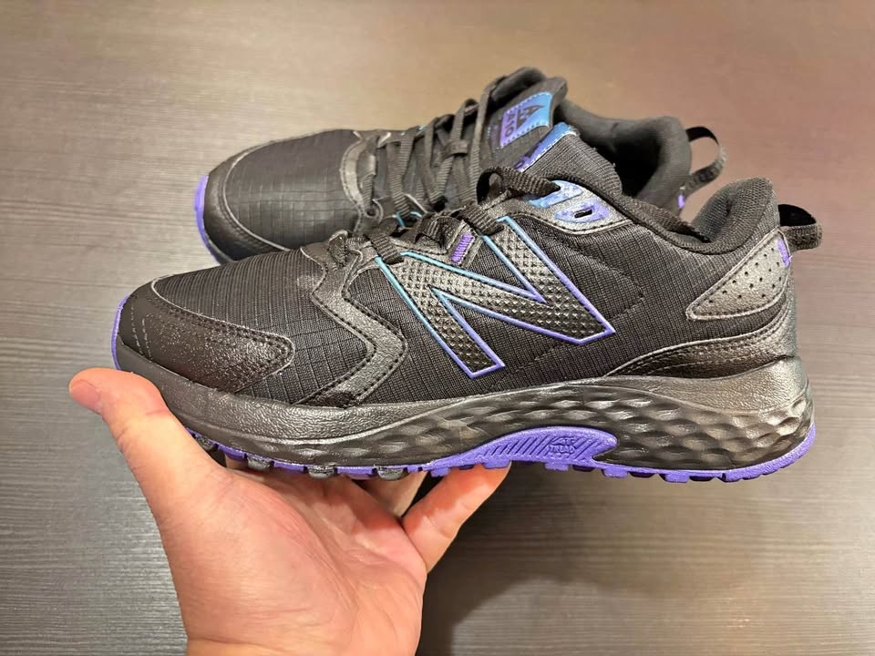New Balance 410V7 - women’s Size 9.5