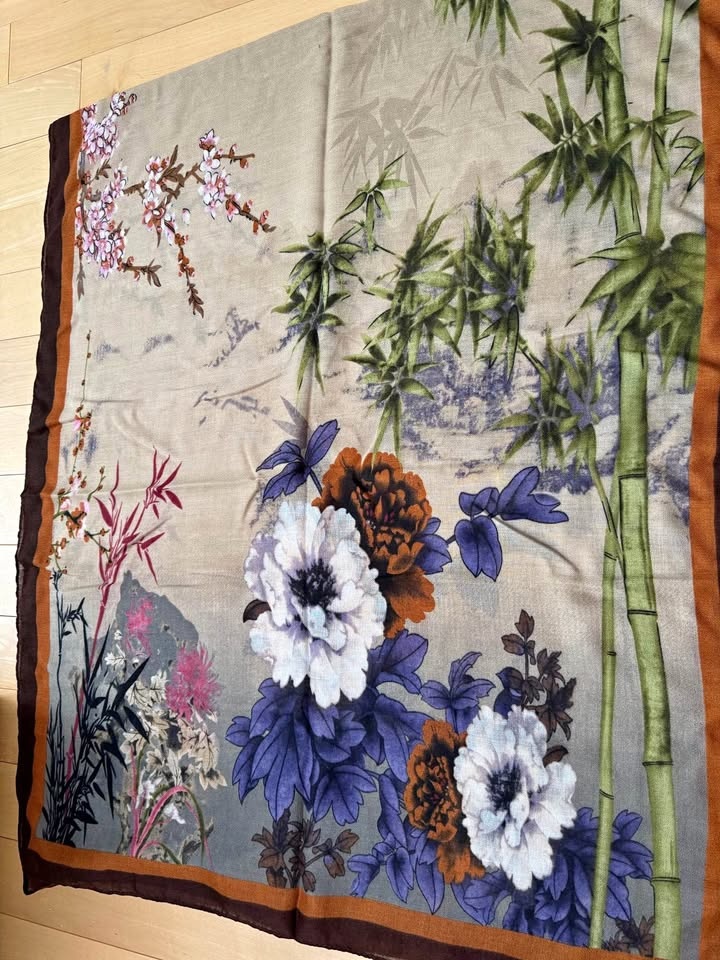 BRAND NEW Large Fashion Scarf - Flower & Bamboo Pattern