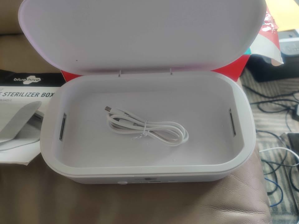 Blue Hive UV Sanitizer Box with Charging - photo 4