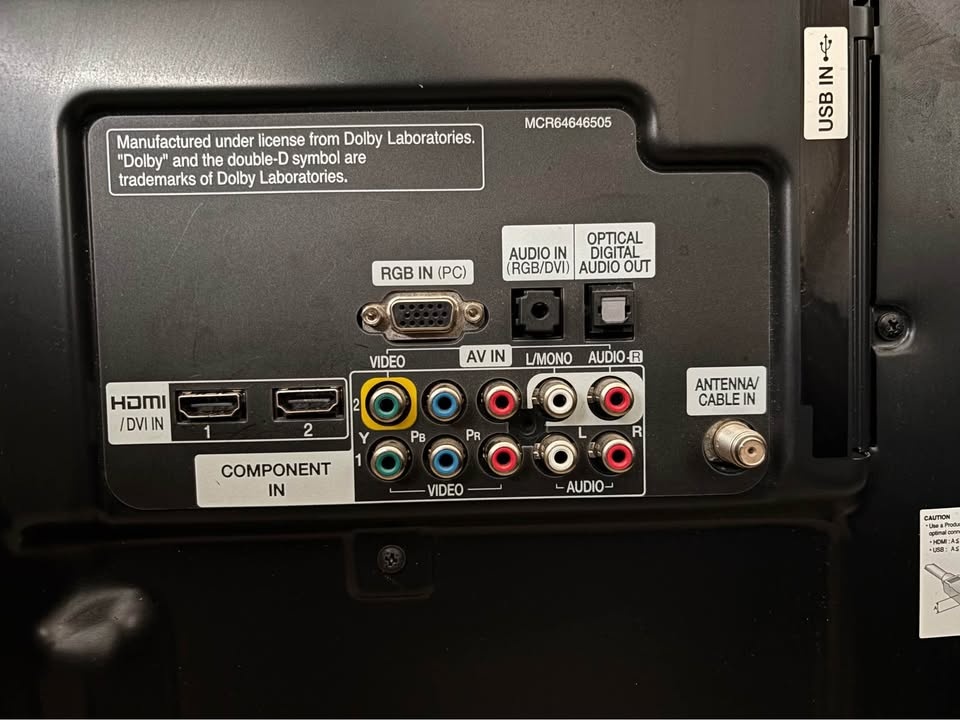LG Flat Screen 47" - photo 3