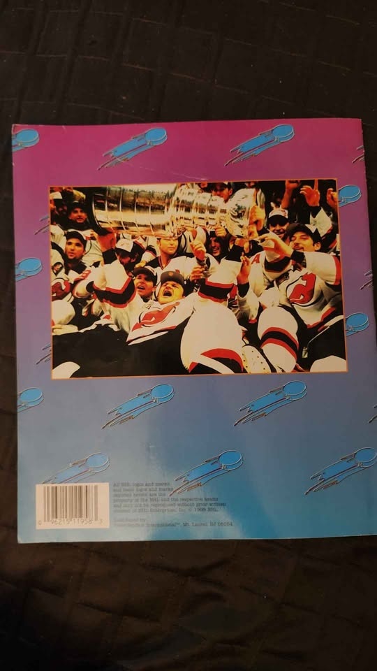 1995-96 Panini Hockey Sticker Album - photo 3