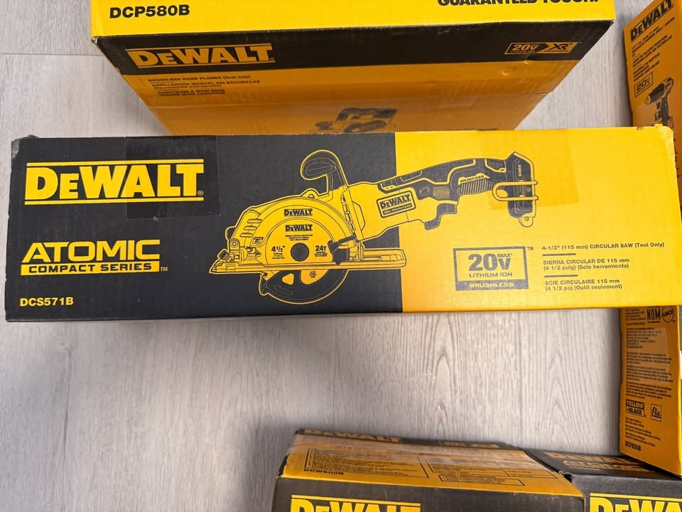 DEWALT 20V MAX XR Planer, DCD798D1 Hammer Drill Kit - photo 3