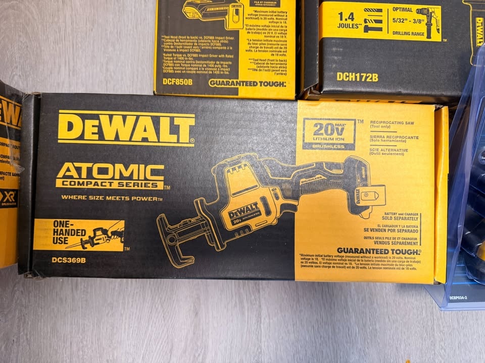 DEWALT 20V MAX XR Planer, DCD798D1 Hammer Drill Kit - photo 5