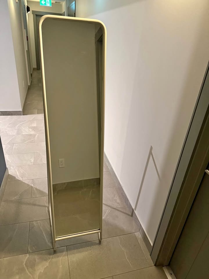 Full Length Standing Mirror with Metal Frame – Like New