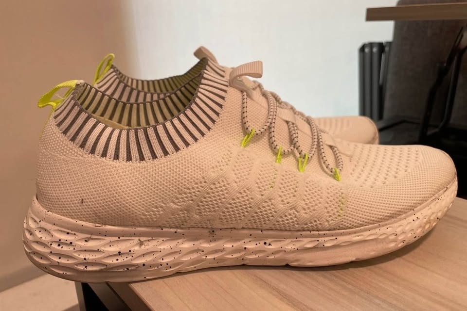 White Knit Sneakers w/ Neon Accents US10 - photo 3