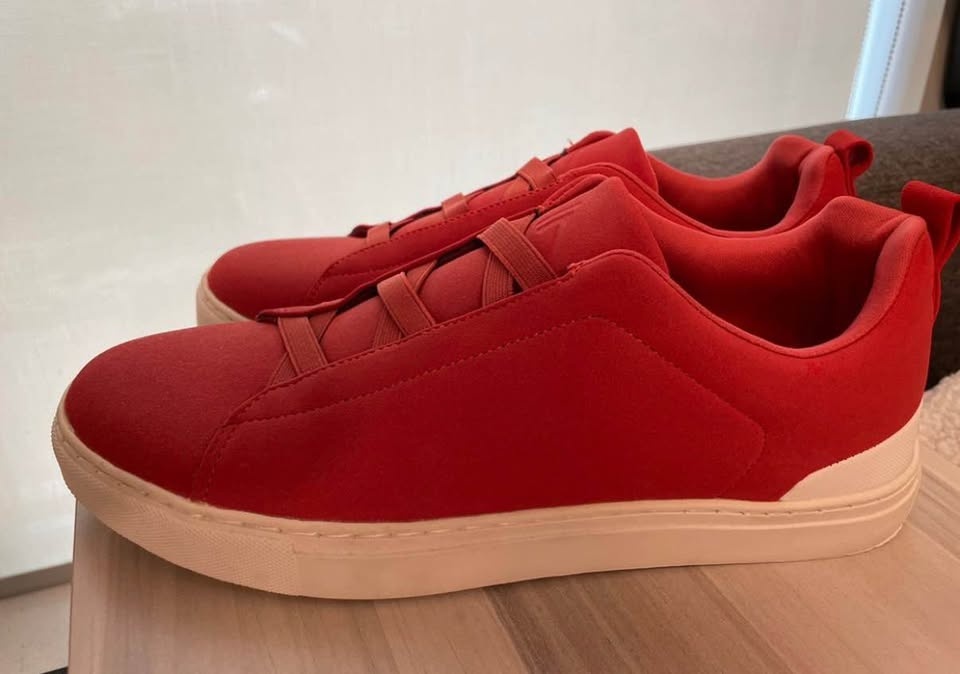 Red Slip-On Sneakers Size US10 - photo 3