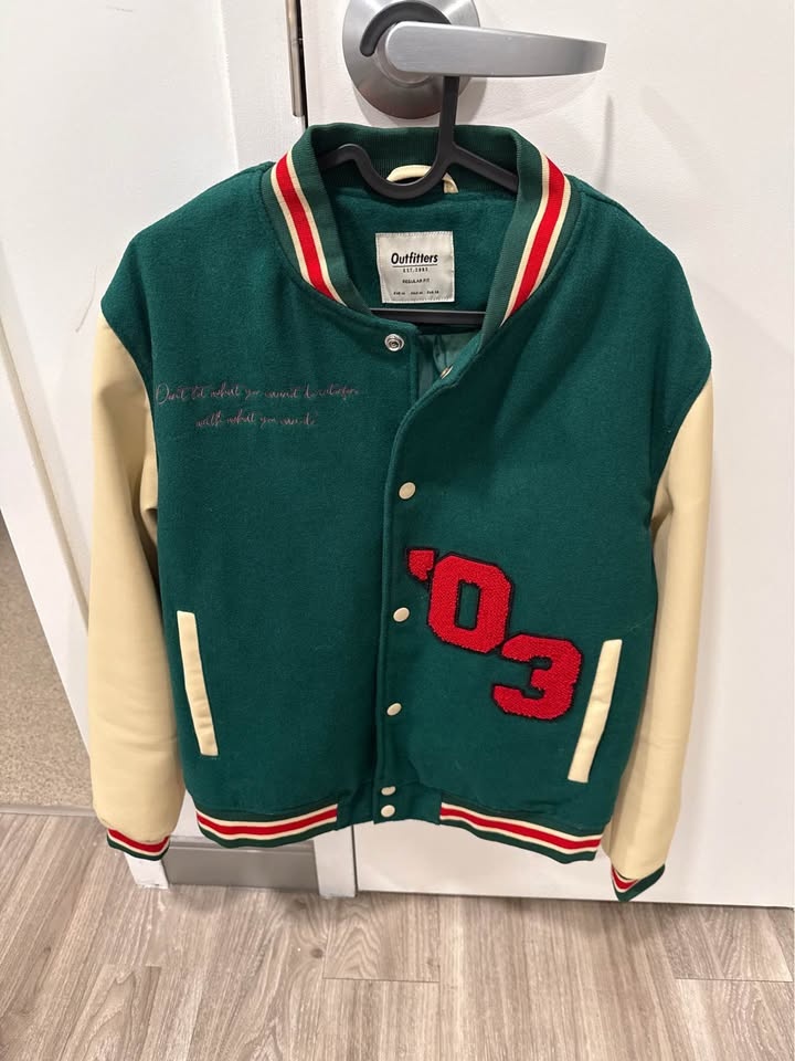 Outfitters Green Cream Varsity Jacket Medium '03 Patch - photo 4