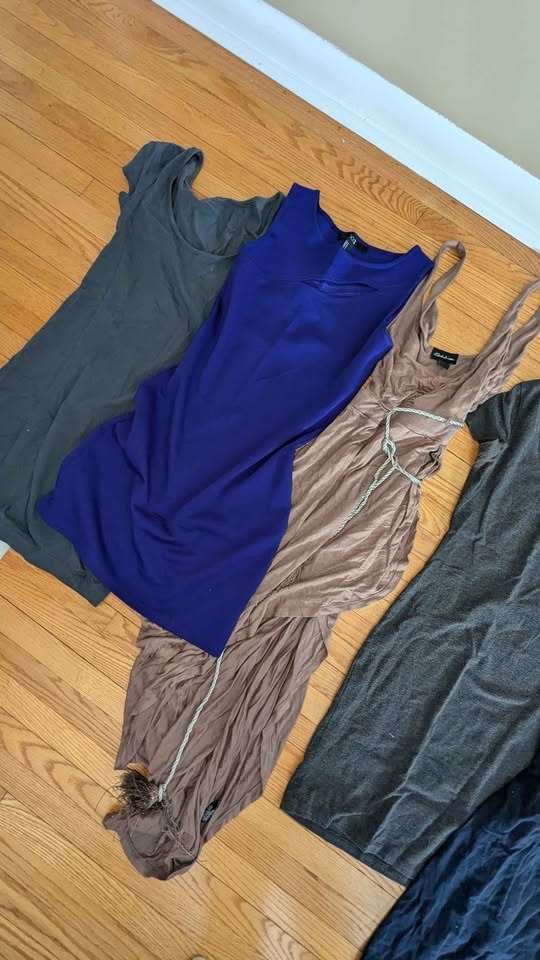12 Ladies Dresses Size S/Stretchy - Lot Sale - photo 4