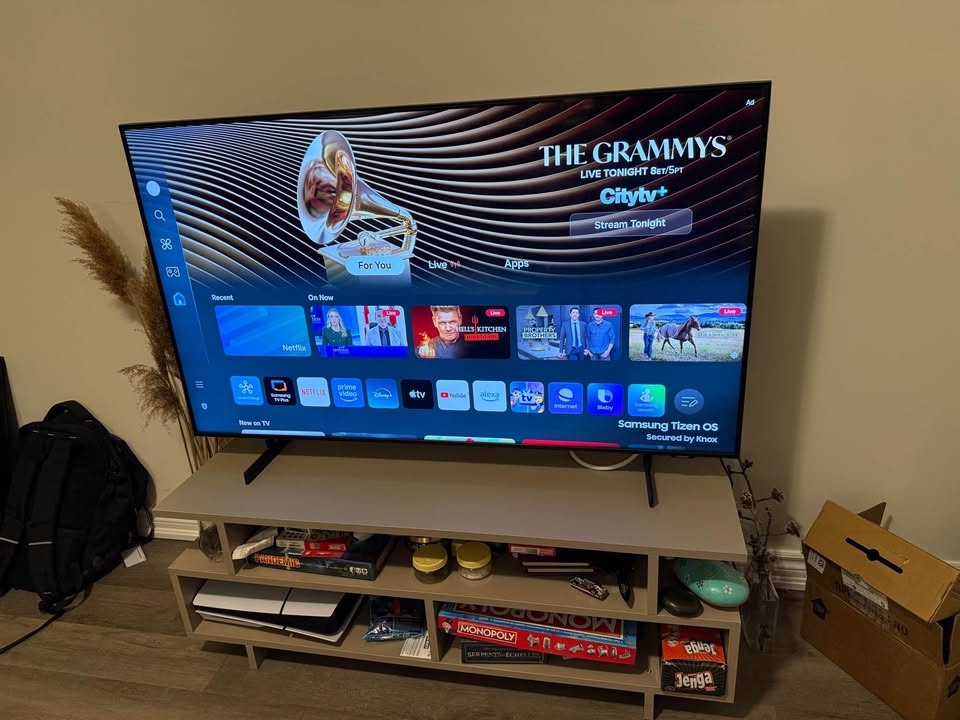 Samsung 55” CU8000 4K Smart TV - photo 2