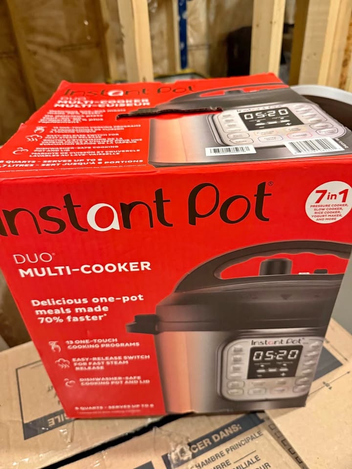 Instant Pot Duo Multicooker – Excellent Condition