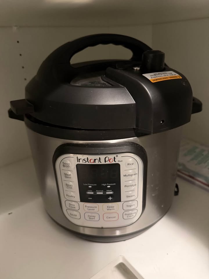 Instant Pot Duo Multicooker – Excellent Condition - photo 2