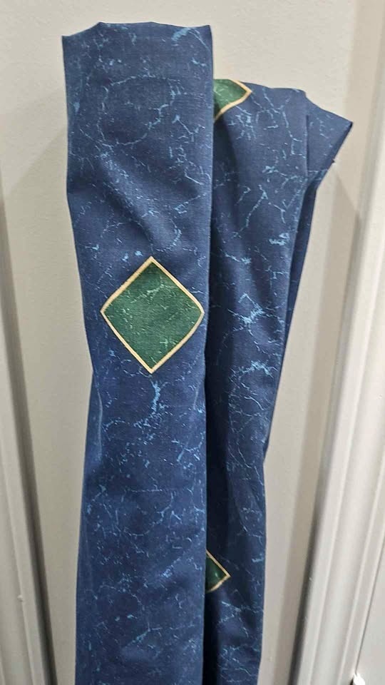Pure cotton printed fabric piece from bolt. 2.75 yards length. 6