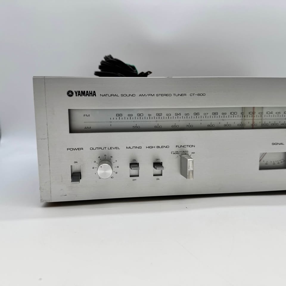 Vintage Yamaha CT-600 AM/FM Stereo Tuner – Working – With Manual - photo 3
