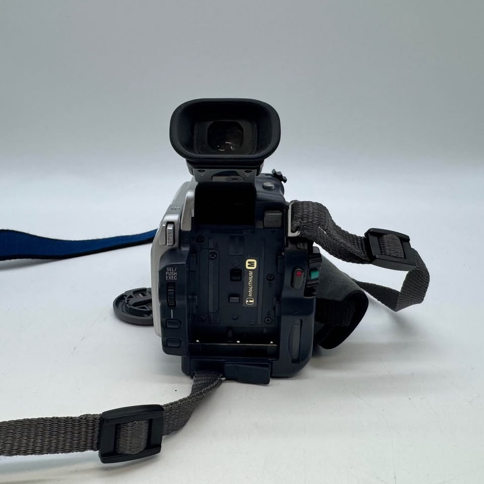 Sony DCR-TRV18 MiniDV Handycam Camcorder – Fully Tested Bundle - photo 5