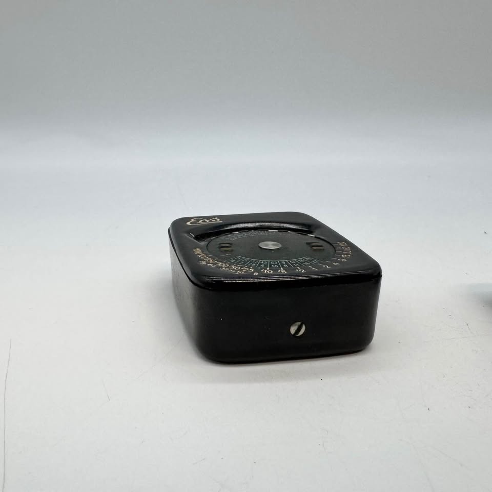 Vintage Camera Light Meter w/ Leather Case - photo 5