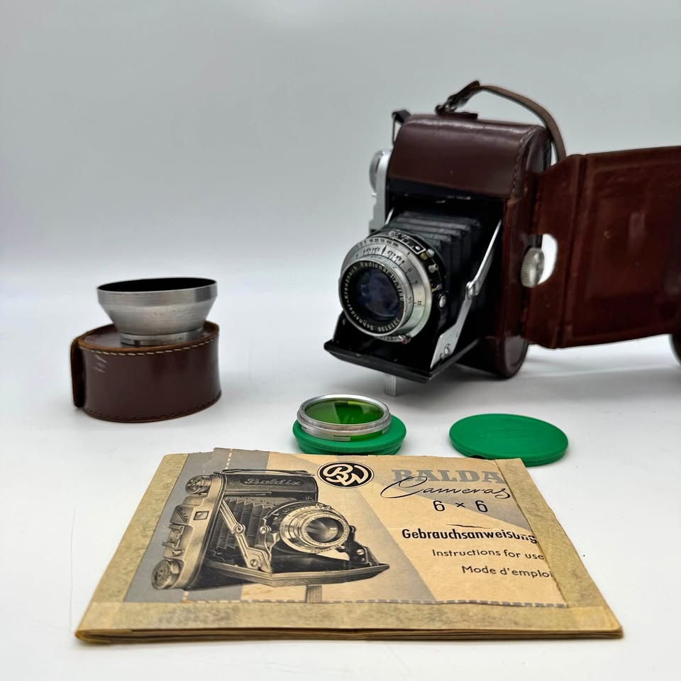 Vintage Balda Baldix 6x6 Folding Camera w/ Case & Accessories