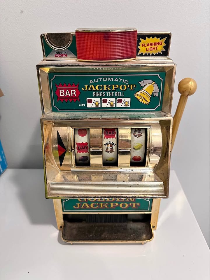 Vintage WACO Golden Jackpot Machine