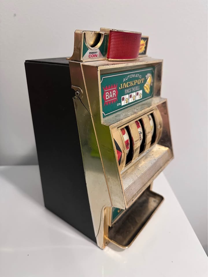 Vintage WACO Golden Jackpot Machine - photo 3