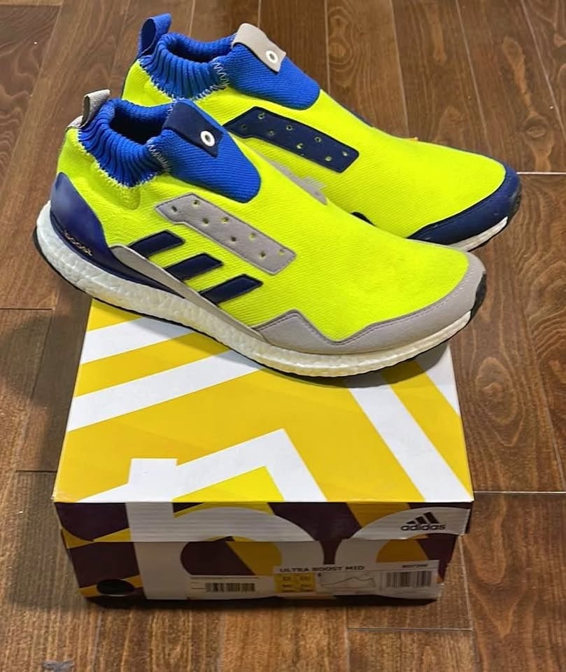 Adidas Ultra Boost Mid Contorsion
