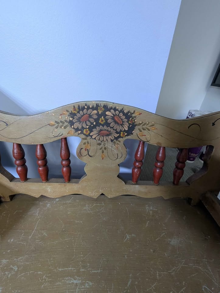 Handmade and painted wooden bench for dolls - photo 3