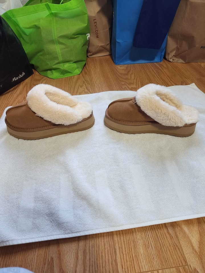 Women’s Cozy Shearling Slippers (EU 38 / US 7-7.5) - photo 4