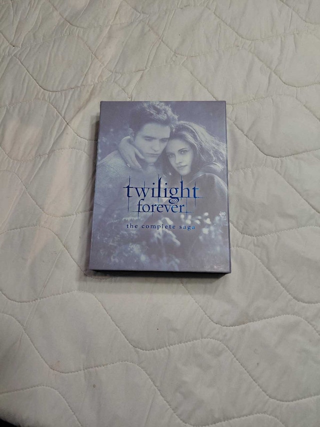 Twilight Forever – The Complete Saga DVD Collection - photo 3