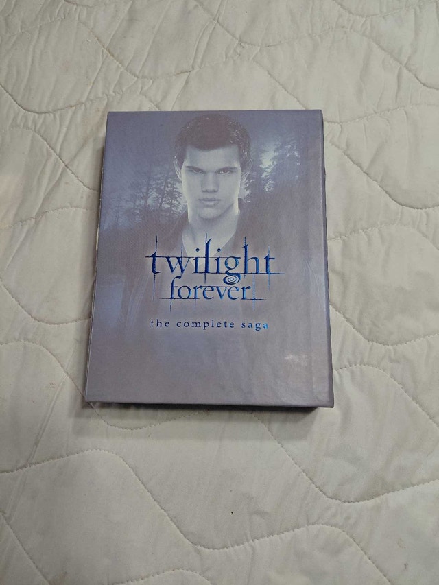 Twilight Forever – The Complete Saga DVD Collection - photo 4