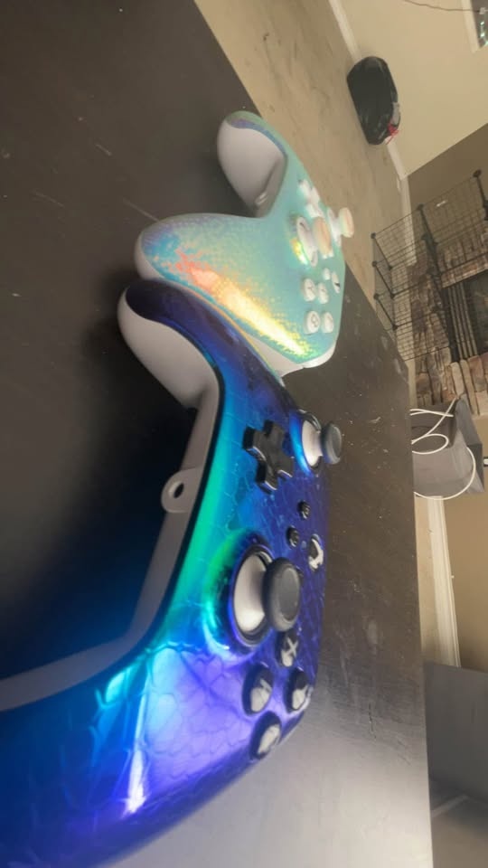 2 Xbox Controllers w/ Back Paddles & Trigger Stops (USB-C) - photo 3