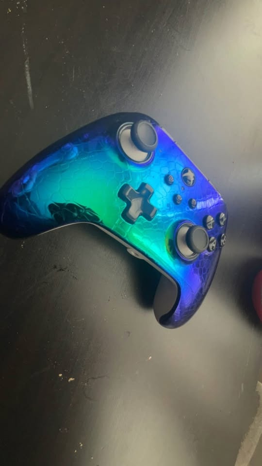 2 Xbox Controllers w/ Back Paddles & Trigger Stops (USB-C) - photo 5