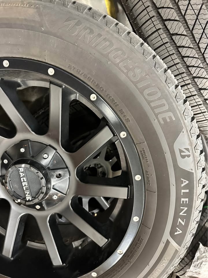 Alloy Wheels & Tires Set for Ford F150 - photo 2