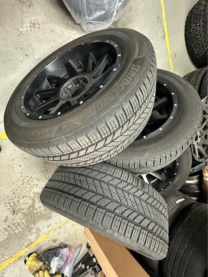 Alloy Wheels & Tires Set for Ford F150 - photo 4