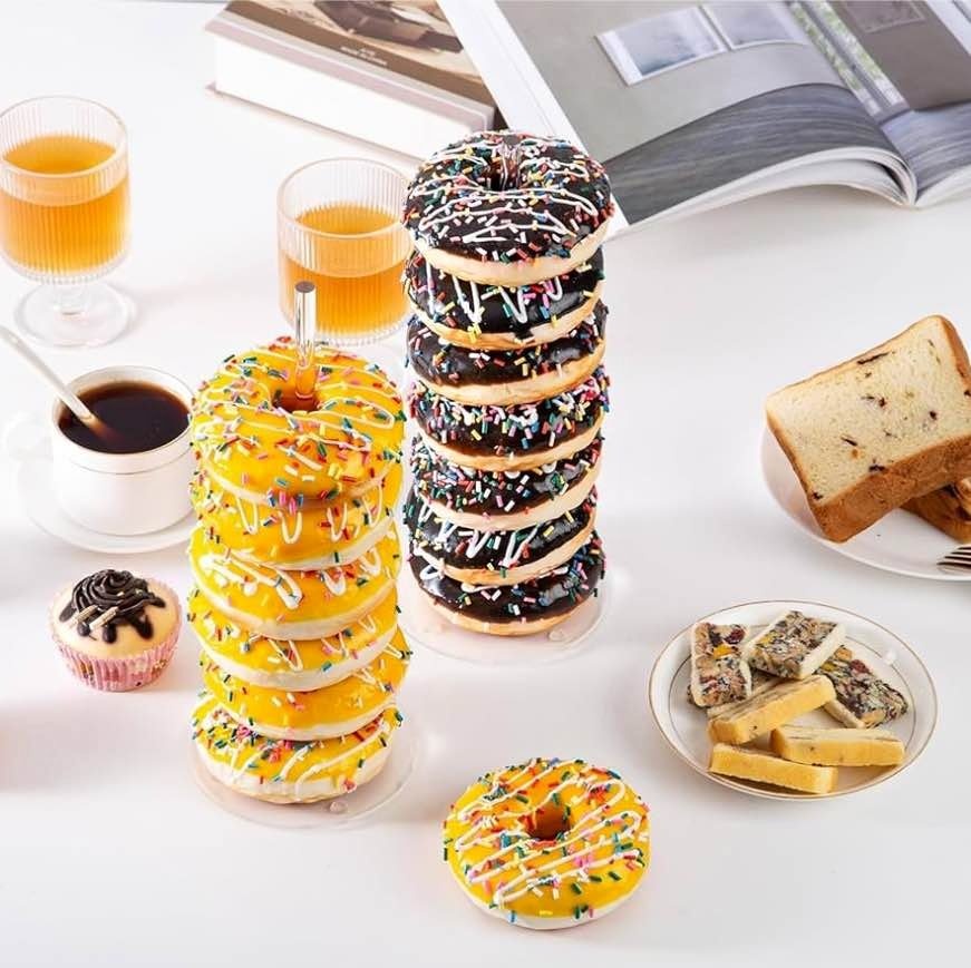 Brand new 4 Pieces Clear Acrylic Donut Stands