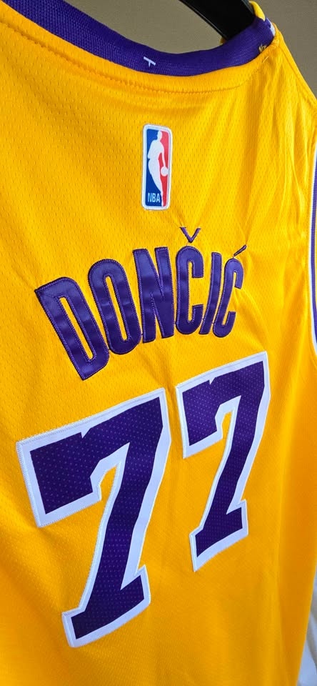 NBA Luka Doncic Lakers Jersey Size 54 New - photo 4
