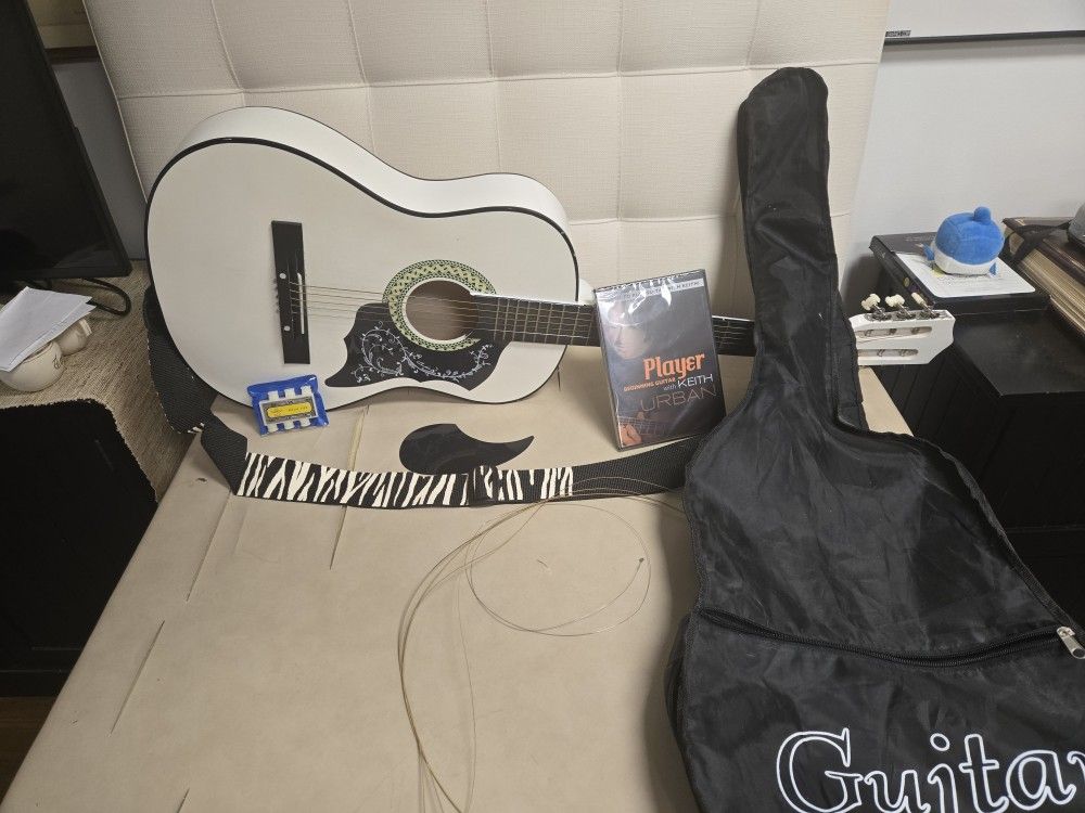 Keith Urban Beginner Guitar Set