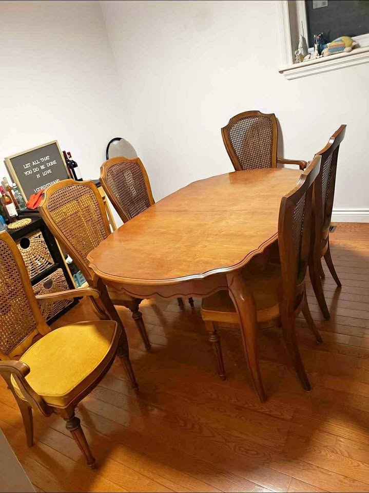 Vintage Wood Dining Table Set w/ 6 Chairs & 3 Leaves