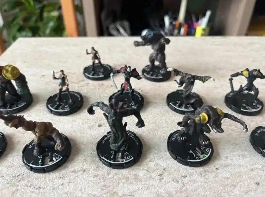BRAND NEW - 32 piece set of Mage knights 🏆 - photo 3