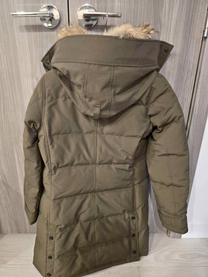 【New】Canada Goose Shelburne Parka - Ladies Medium