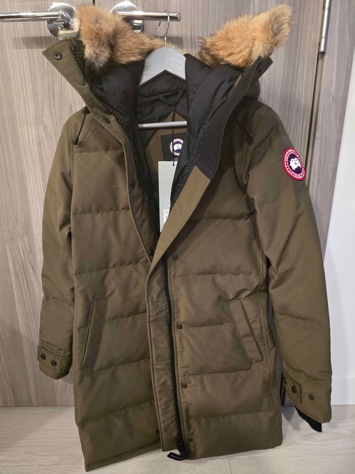 【New】Canada Goose Shelburne Parka - Ladies Medium - photo 3